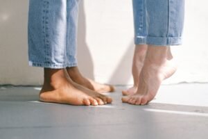 Swollen Ankles: When It's Nothing, and When It Isn't pexels shvetsa 4557469
